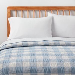 Room Essentials - Twin/Twin Extra Long Matelasse Quilt Light Blue -  Blue